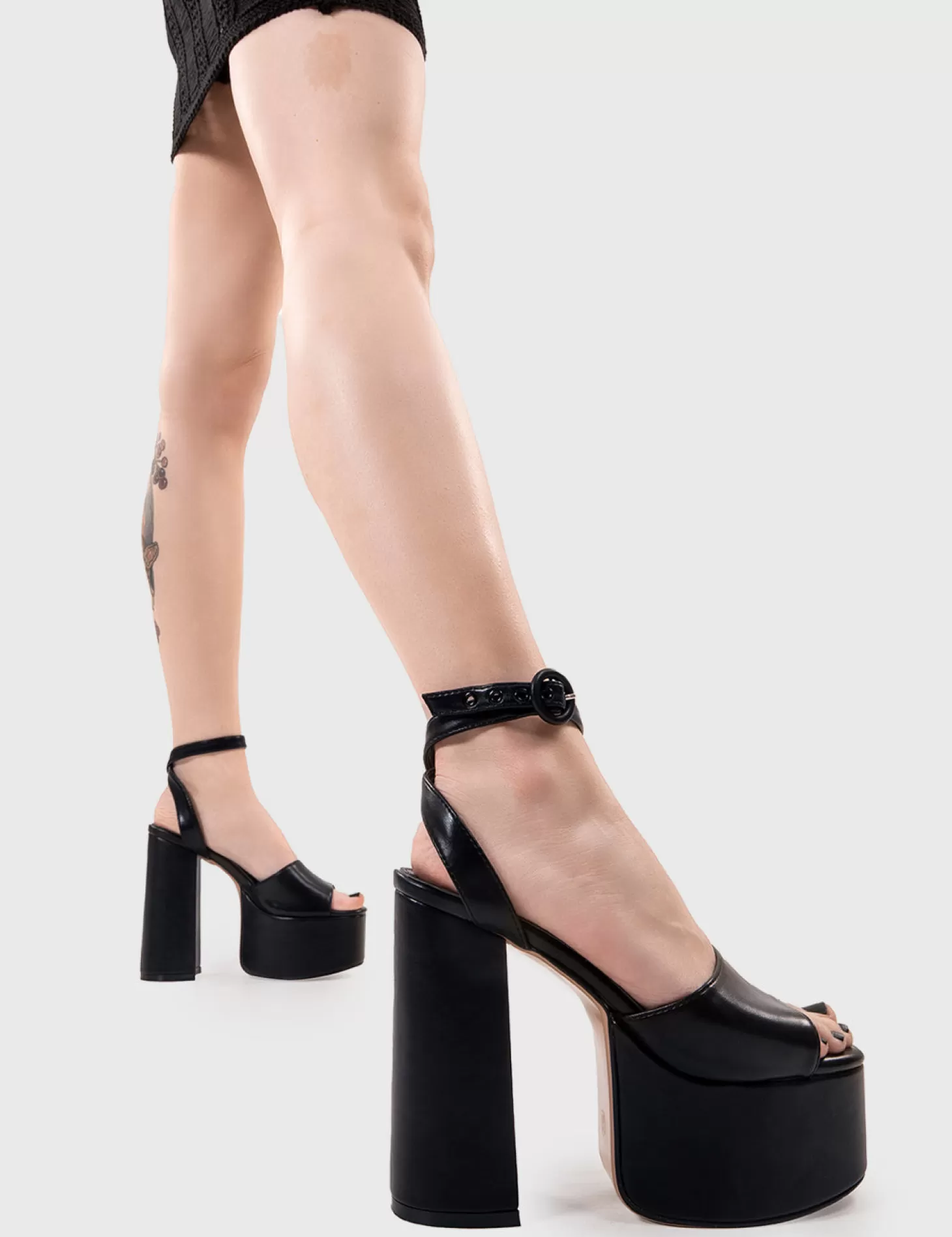 lamodawebsite Plate-Forme*All For You Platform Sandals